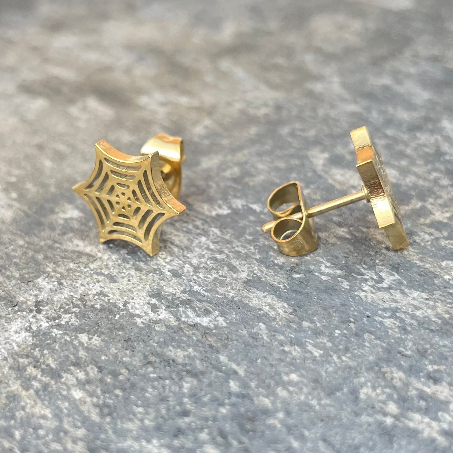 Cobweb Stud Earrings - Gold plated - Stainless Steel