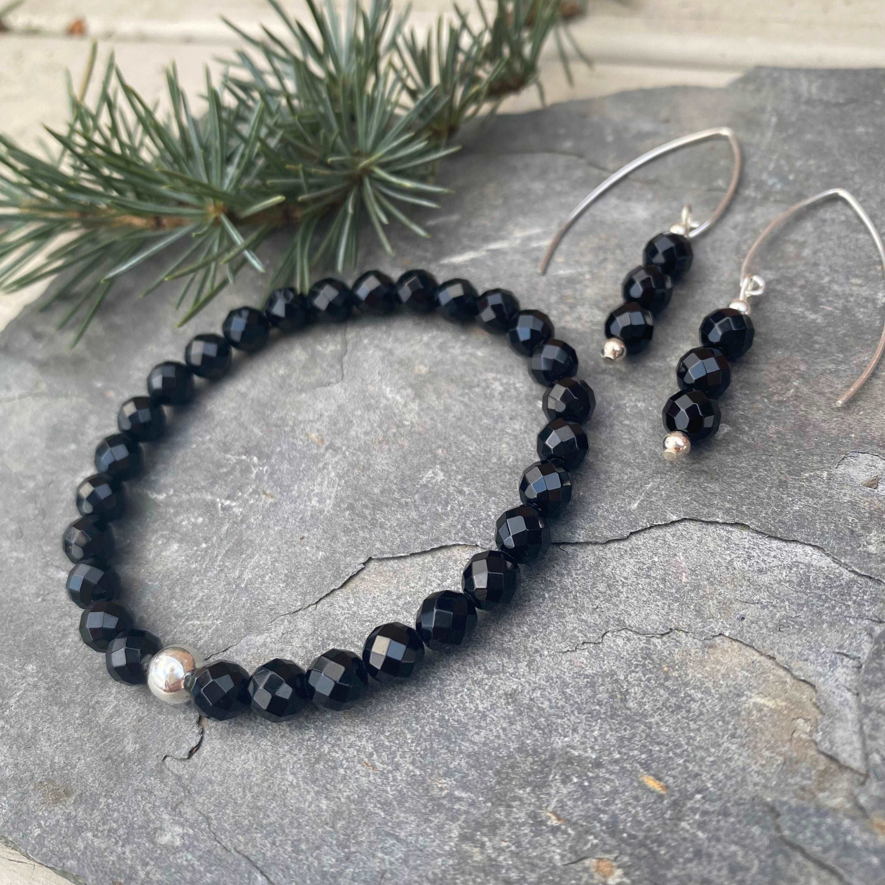 Facetted Onyx Gemstone Bracelet - Well Being Crystal Jewellery