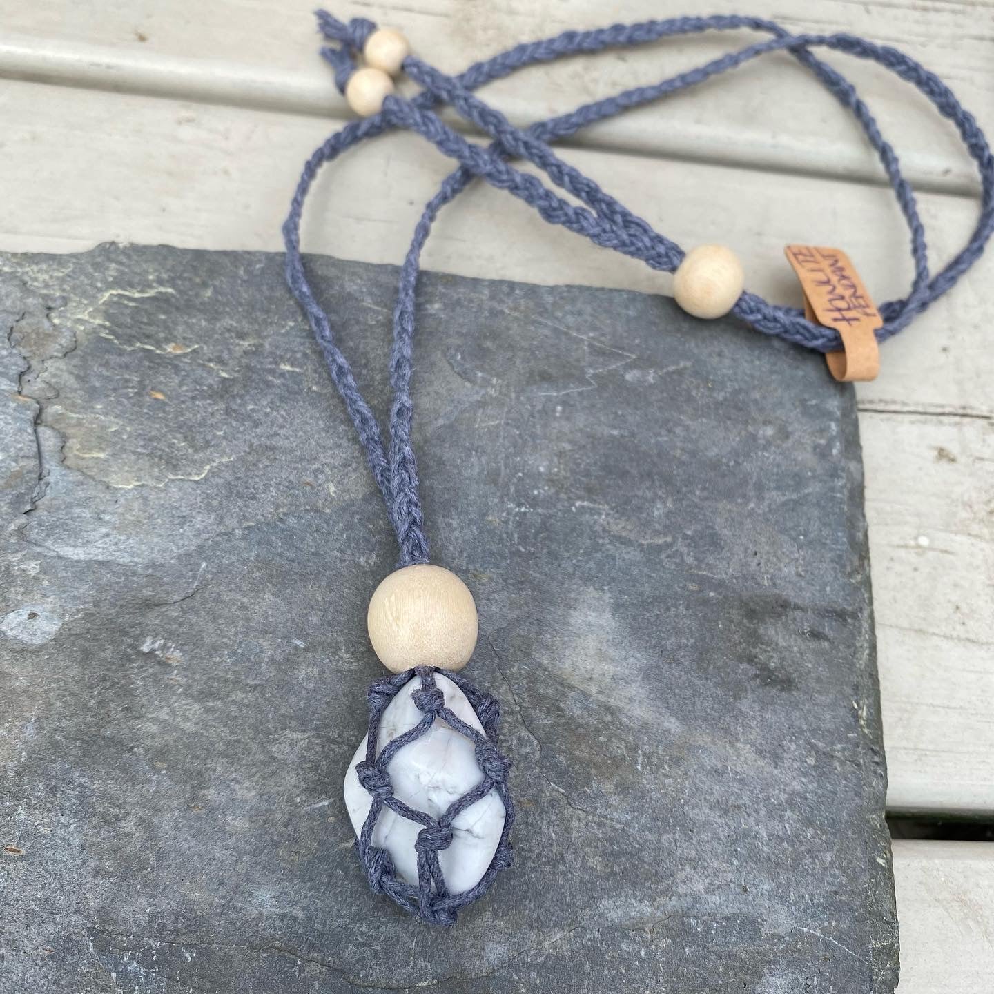 Macramé Crystal pendant - Tumblestone Holder Necklace Jewellery